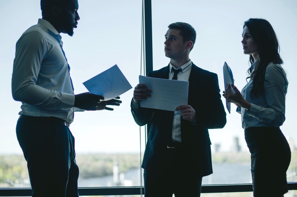 Estruturação de evidências em disputas empresariais complexas com EvidJuri